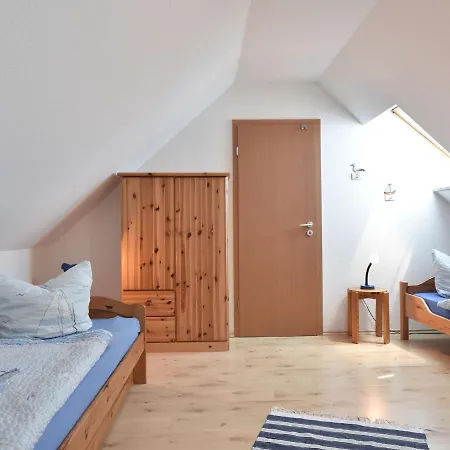 Spacious With Balcony Apartment *