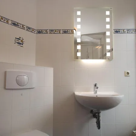 Spacious With Balcony Graal-Mueritz