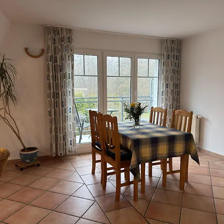 Spacious With Balcony Graal-Mueritz